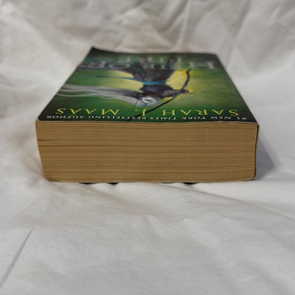 Heir of Fire Paperback Book - Throne of Glass Series Book 3 by Sarah J. Maas - Picture 7 of 13